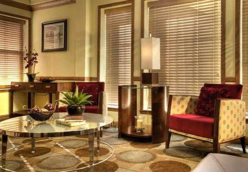 Towneplace Suites By Marriott Detroit Ливония Екстериор снимка